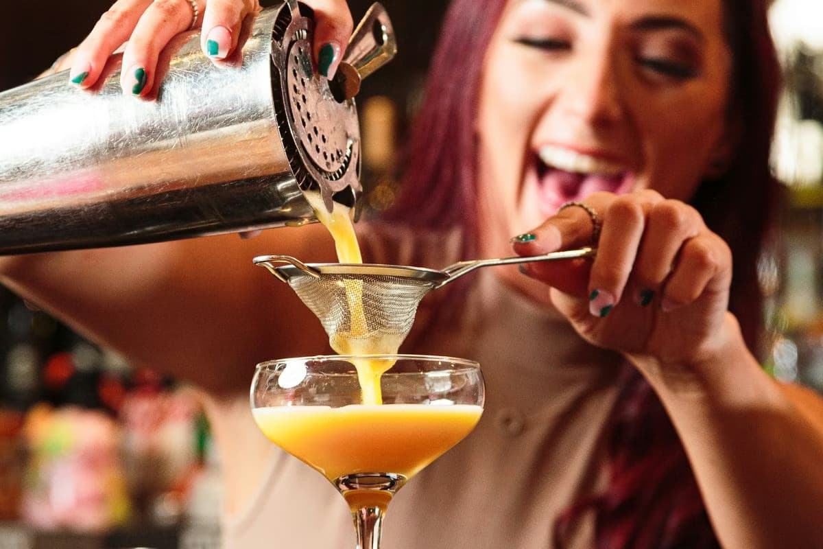 🍸 Cocktailkurs Berlin – Das perfekte Erlebnis für Genuss, Spaß und unvergessliche Momente